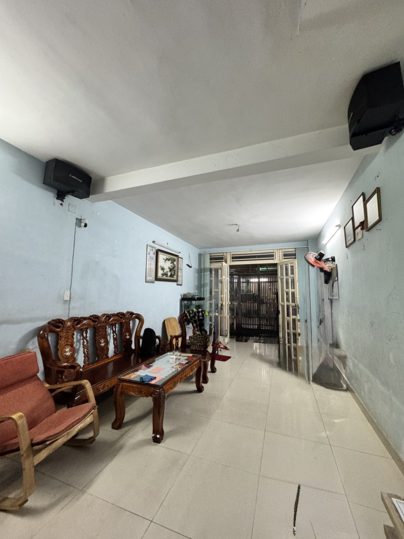 Bán nhà hẻm ô tô Âu dương lân 63 m2 3 lầu BTCT P3 Q8 giá chỉ 9,4 tỷ