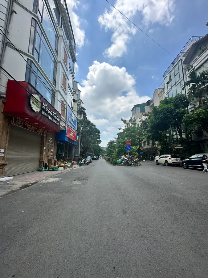 [532] Duy nhất! Bán Gấp Nhà Mặt Phố Cầu Giấy 70m², 6 Tầng, Mặt tiền 6M, 2 Mặt Thoáng, sinh lời đỉnh cao!