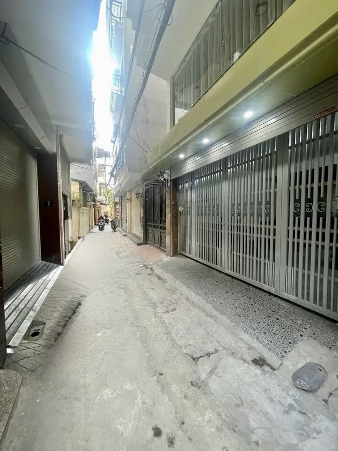 Bán Chung Cư Mini Hoàng Mai 7T Thang Máy, 14 Phòng full khách, Dòng Tiền 900 Tr/năm