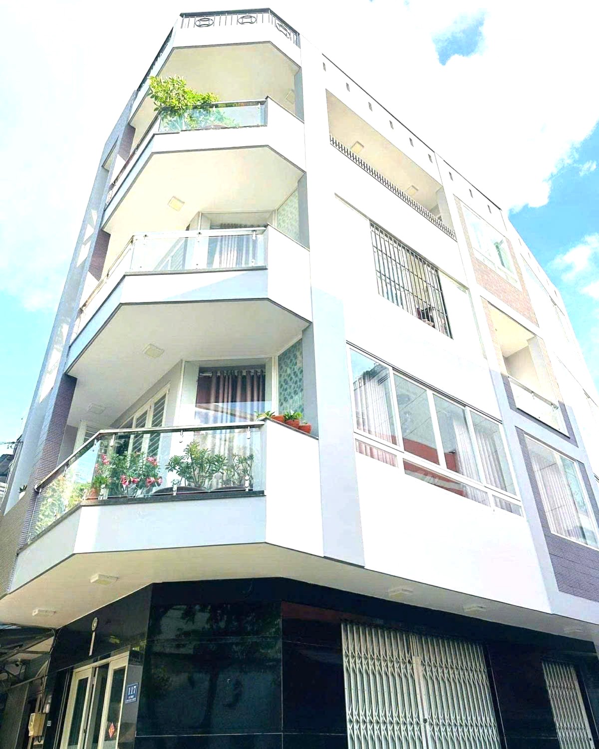 Nhà 4 Tầng – Lô góc 2 MT – HIẾM NGANG 5.2M – P4 Gò Vấp - Nhỉnh 7 TỶ TL!