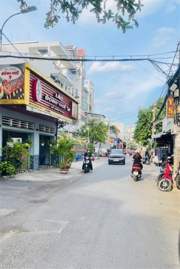 Bán nhà 3 tầng, hẻm xe hơi Thống Nhất, gần LotteMart Gò Vấp, 100m2, 12 Pn, 9.45 tỷ TL