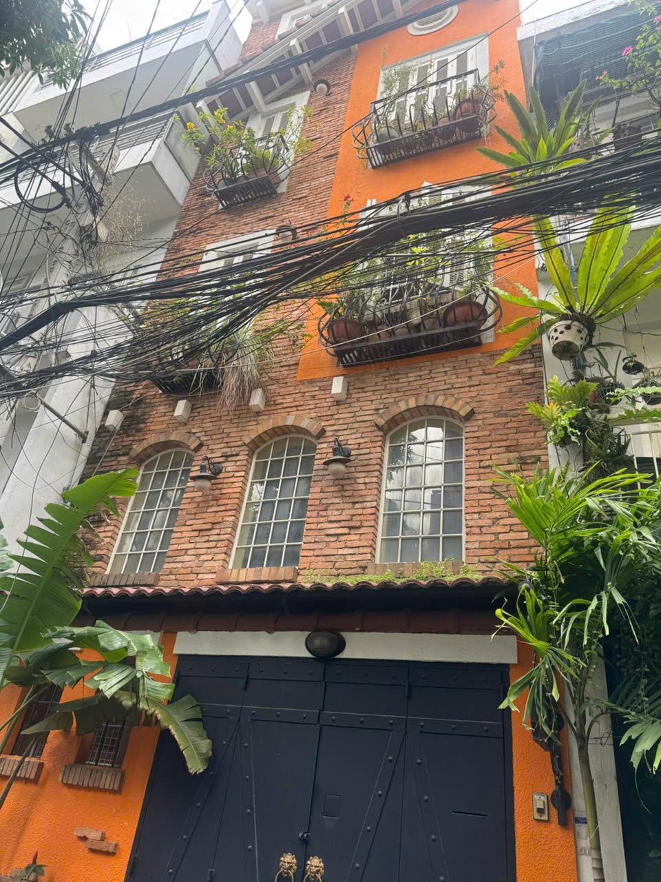 **Bán nhà mặt tiền Hiệp Nhất** phường 4 Tân Bình; 6*29 ngay trục CMT8