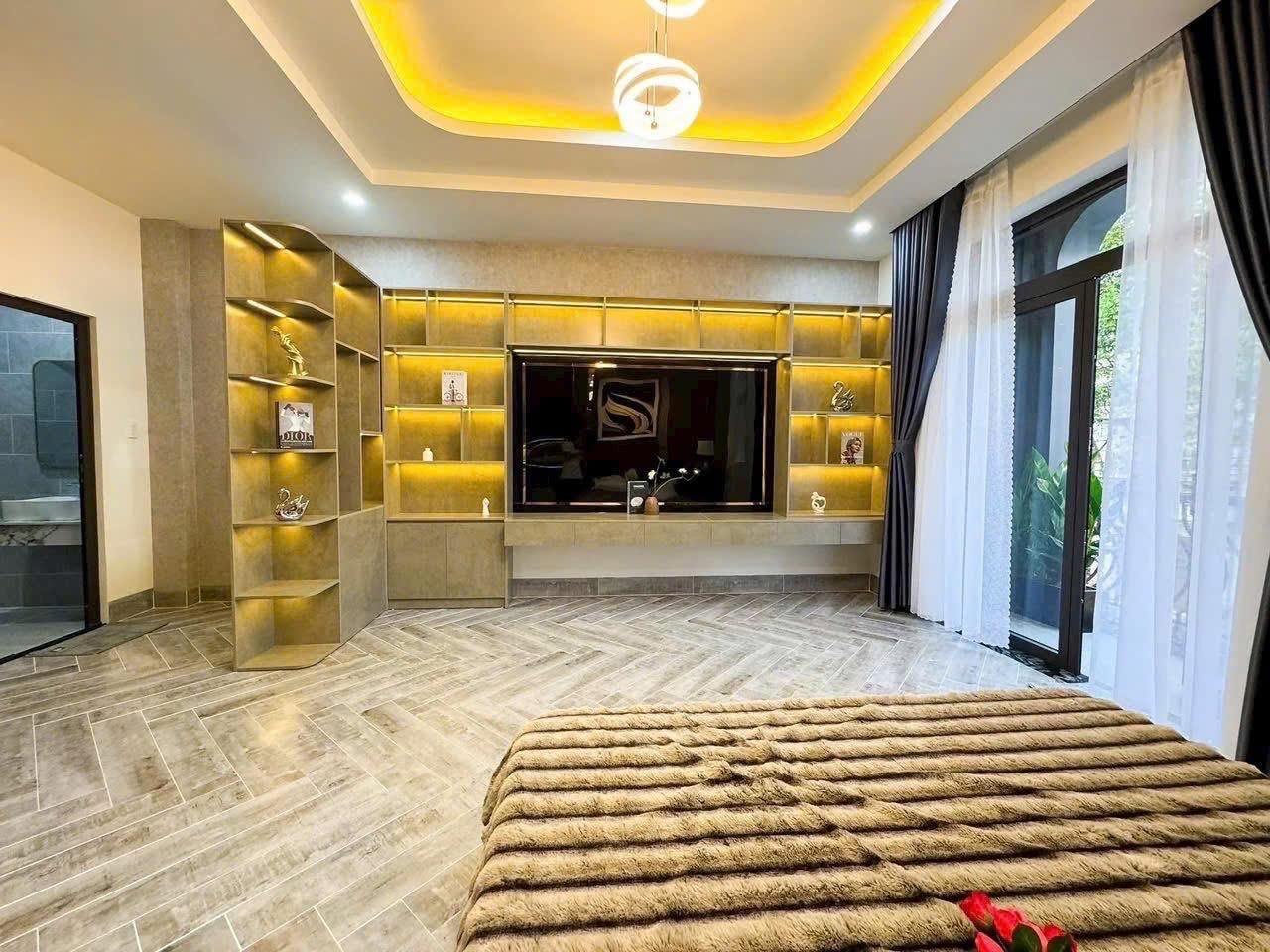 **Bán nhà mặt tiền Âu Cơ, phường 9, Tân Bình (4*20) 4 tầng - 18,5 tỷ