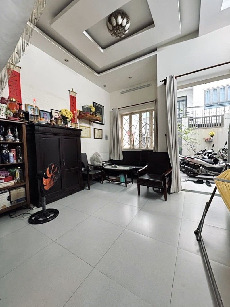 BÁN NHÀ PHÚ NHUẬN HXH 80M2 3 TẦNG NGANG GẦN 5M 4 PN HẺM THÔNG KD HOÀNG HOA THÁM GẤP BÁN 8.8 TỶ.