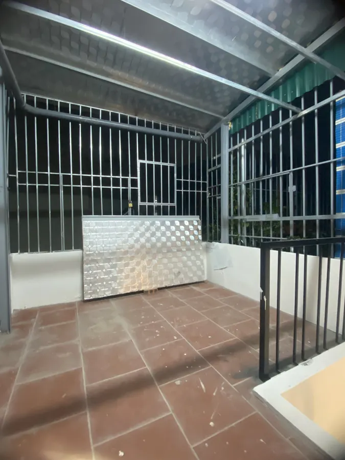 Bán nhà 4 tầng Phố Tô Hoàng chỉ 2.15 tỷ