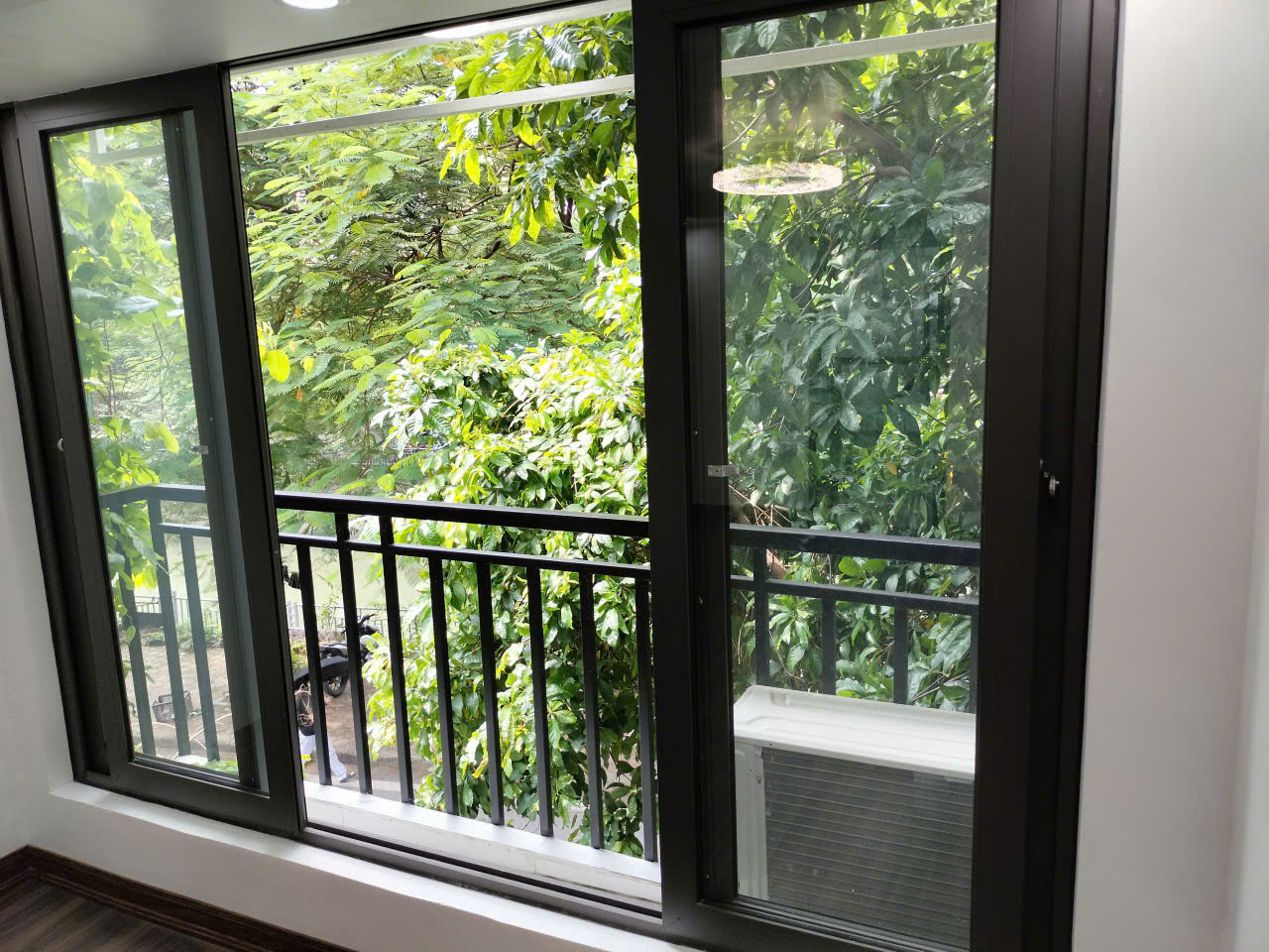 Bán căn hộ tập thể Tầng 2 phố Trần Đại Nghĩa, 110m2 4.5 tỷ SĐCC