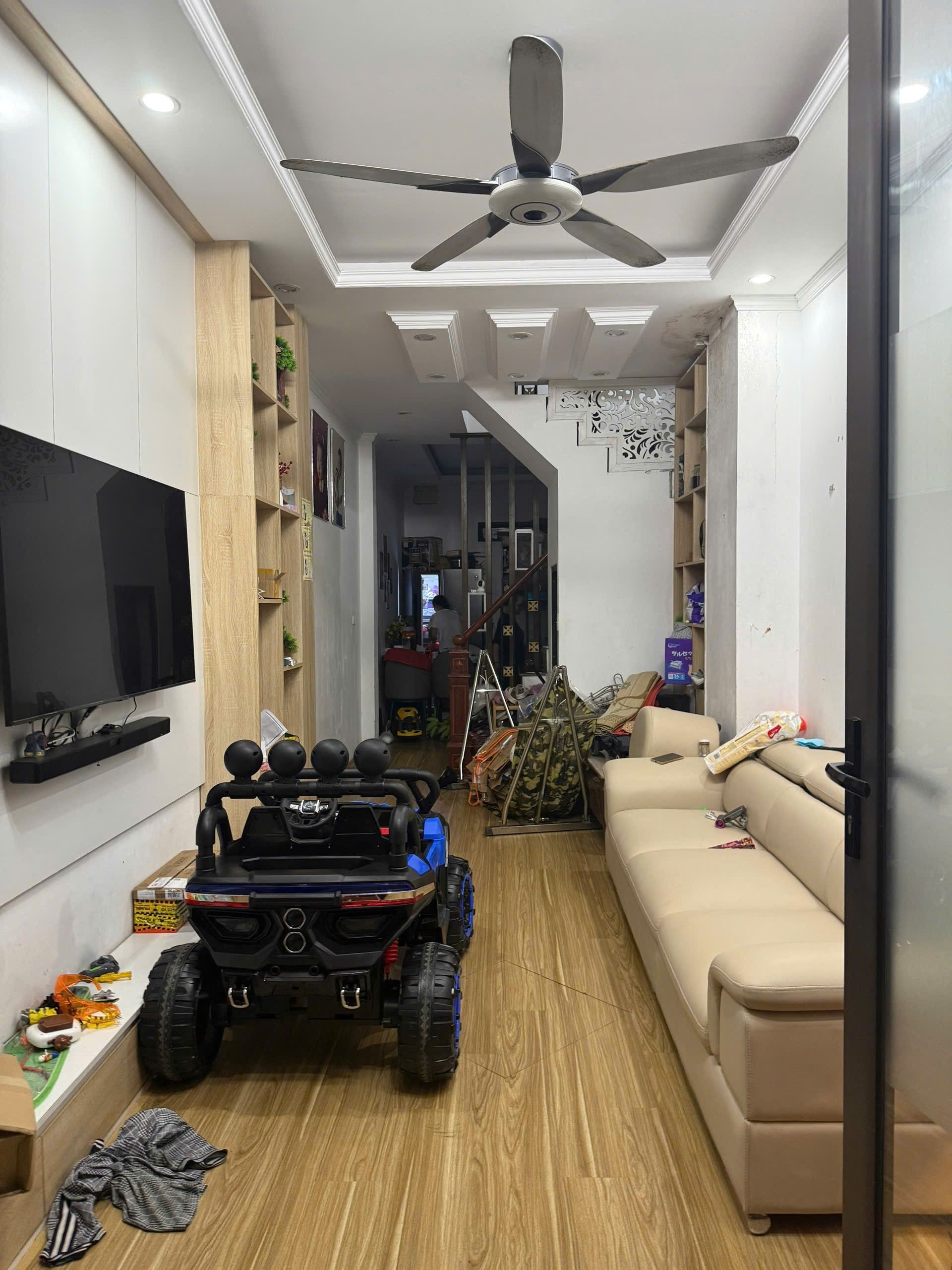 Bán nhà Thanh Am Long Biên – 41m², 5 tầng, full nội thất, khu phân lô VIP, ô tô đỗ cửa