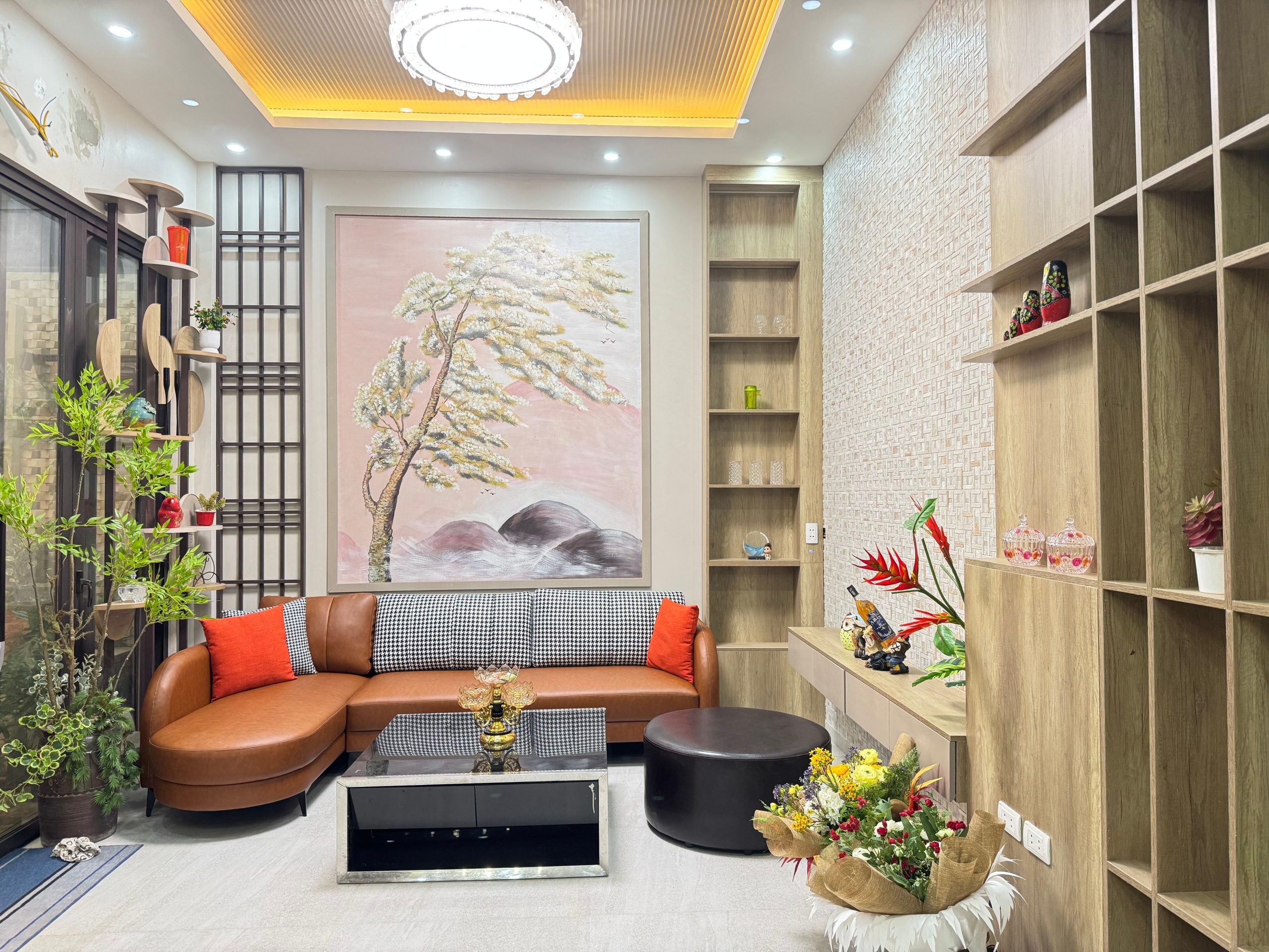 SIÊU PHẨM NHÀ ĐẸP NGUYỄN VĂN CỪ – 6 PHÒNG NGỦ – FULL NỘI THẤT – Ô TÔ ĐỖ CỬA!