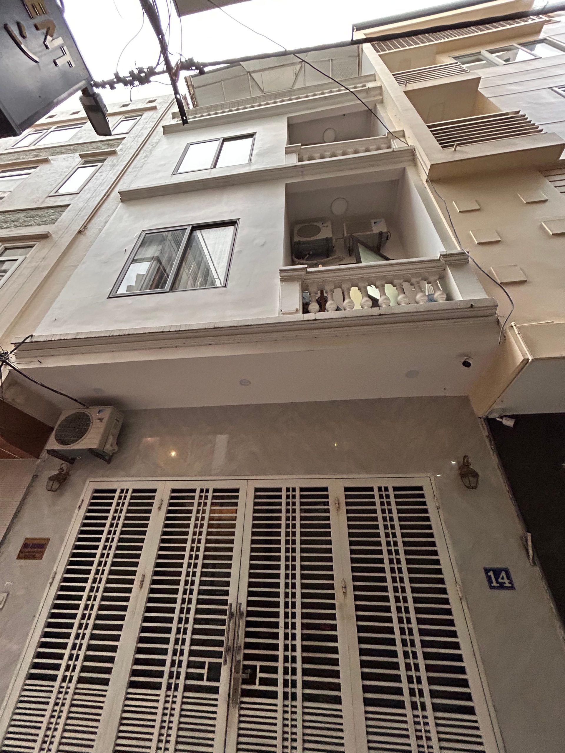 NHÀ ĐẸP DÂN XÂY - TÂY SƠN CÁCH PHỐ 50M - NGÕ RỘNG ĐẸP - FULL NỘI THẤT XỊN - Ở SƯỚNG.GIÁ 10.9 TỶ ,,