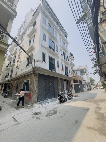 LÔ GÓC - Ô TÔ TRÁNH - 6 TẦNG THANG MÁY - FULL NỘI THẤT - Ở HAY CHO THUÊ ĐỀU ĐỈNH.