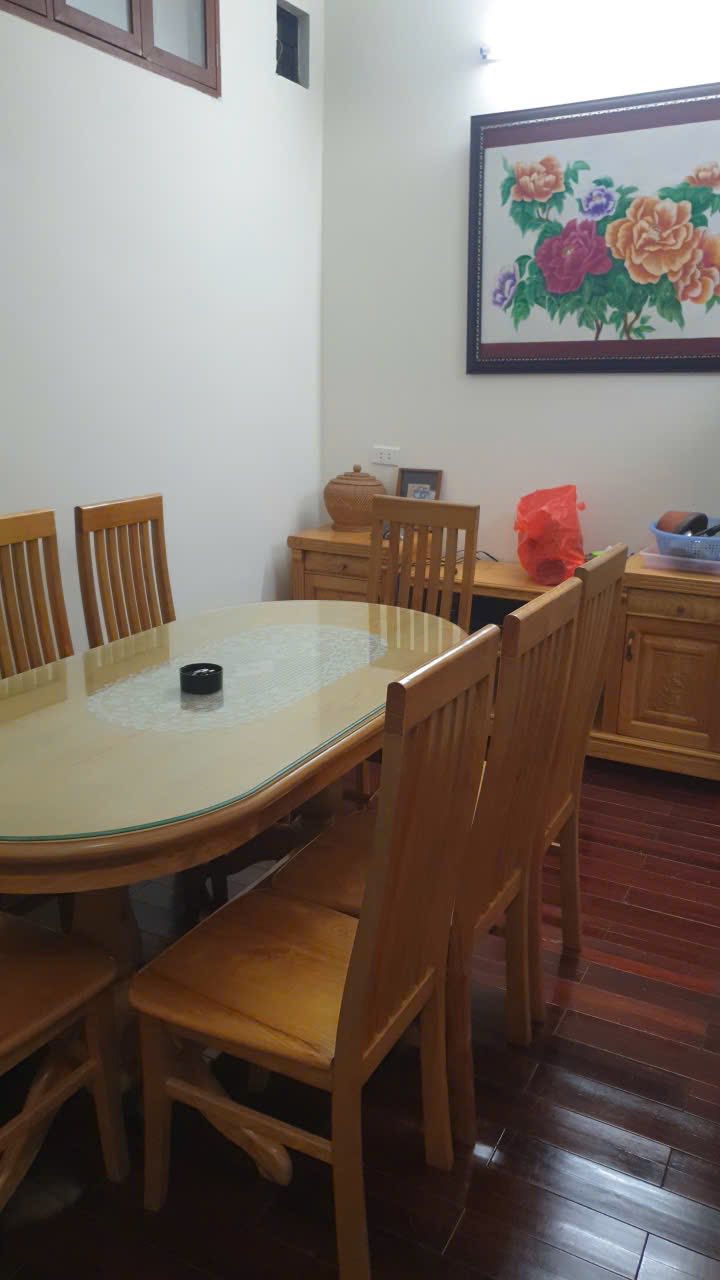 Cho thuê căn hộ Tập thể tầng 2 Chùa Bộc, 60m2, 2 ngủ, 2 vệ sinh, 9 Triệu/tháng