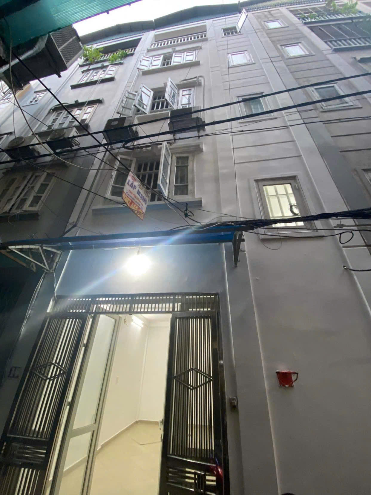 Cho thuê nhà nguyên căn ngõ 236 Đại Từ 35m² x 6 tầng, 10 triệu/tháng