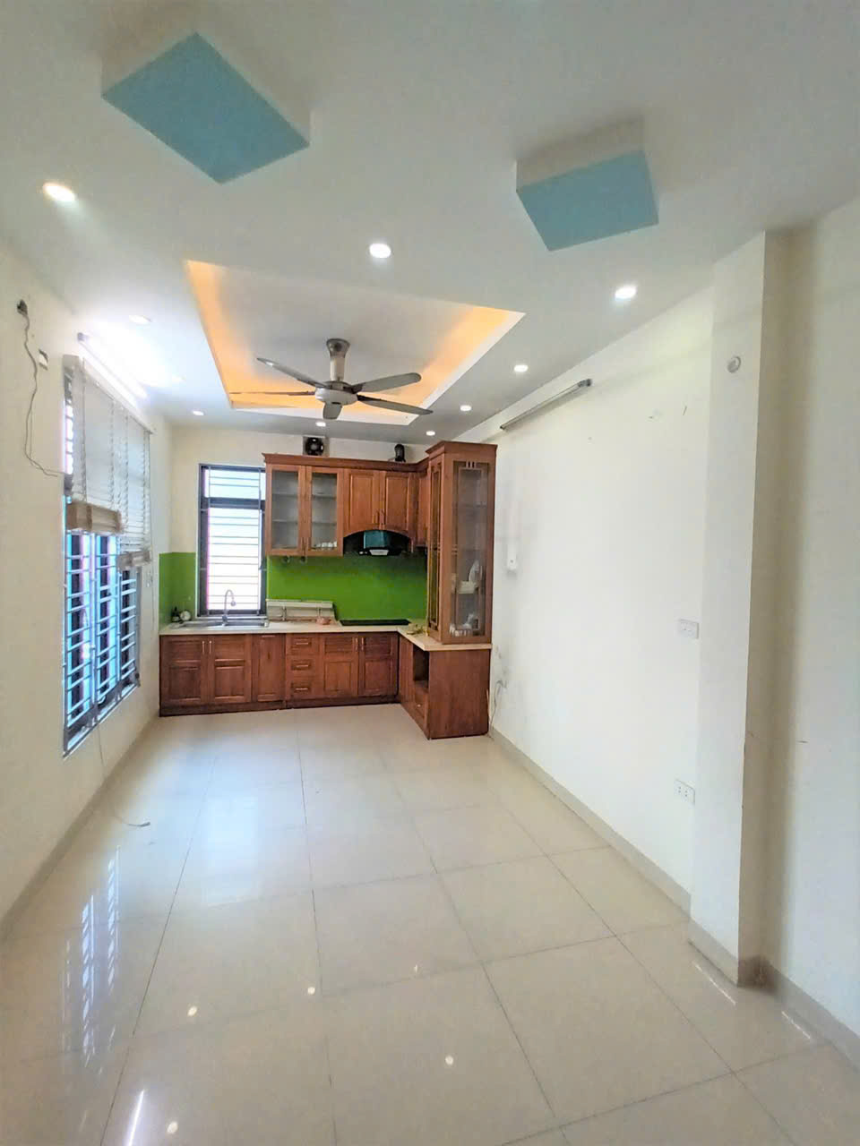 Cho thuê nhà mặt phố Giáp Bát - Kim Đồng, 35m² x 5 tầng, thiết kế 3 phòng ngủ 13,5 triệu