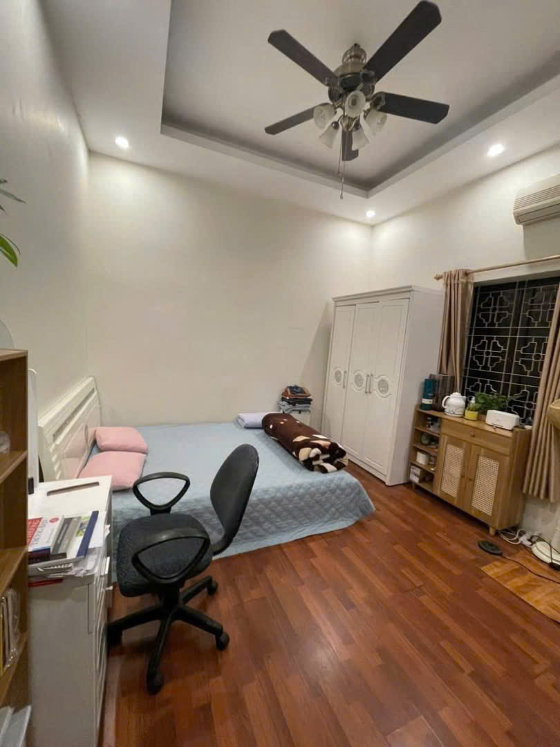 Cho thuê nhà nguyên căn ngõ 260 Phố Vọng, 25m2 × 4 tầng, gồm 2 phòng ngủ, 2WC, 9 triệu