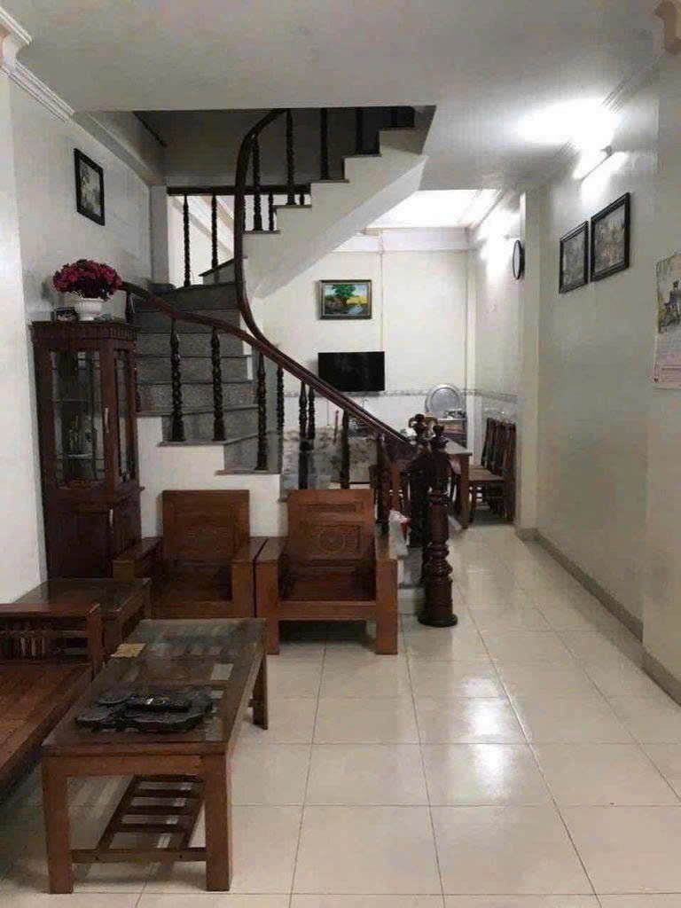 Cho thuê nhà khu phân lô Tây Trà, 40m² x 4 tầng, 4PN, 3 WC, 11.5 triệu