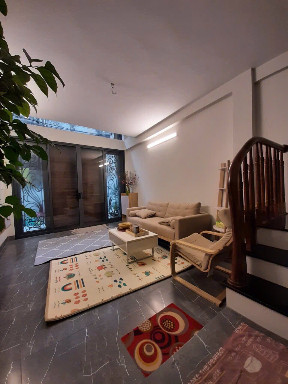 Cho thuê nhà ngõ ô tô Phương Liệt 30m² x 5 tầng, 13 Triệu KD, Spa, VP công ty kết hợp ở