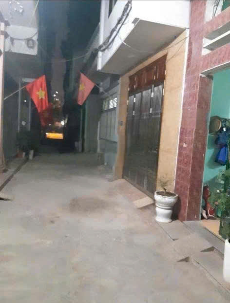 Cho thuê nhà ngõ Trần Hoà 44m² x 2,5 tầng, 3 phòng ngủ, 2 vệ sinh, 9 triệu/tháng