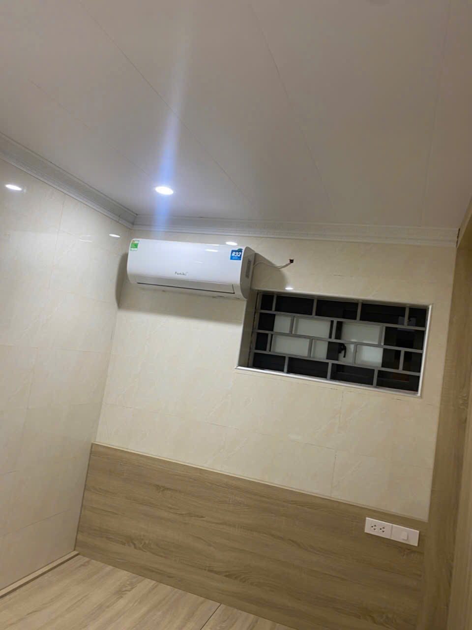 Cho thuê nhà tập thể tầng 1 phố Nhân Hòa, 55m2, 2PN, 2 WC, 10 Triệu