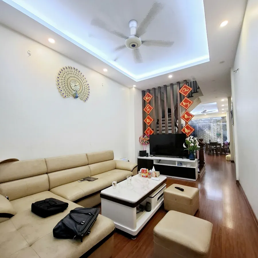 Bán Nhà Ngõ Giếng Mứt 55m2. 4 tầng. măt tiền 3.3. giá 13.5 Tỷ Hai Bà Trưng Hà Nội