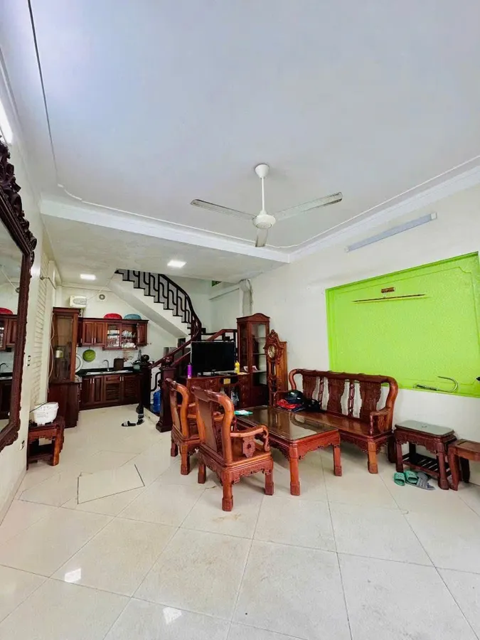 SIÊU PHẨM- BÁN NHÀ 5 TẦNG DÂN XÂY CHẮC CHẮN TẠI ĐƯỜNG LÁNG, TT ĐỐNG ĐA, LÔ GÓC THOÁNG. DT 40M2, MT 4.5M. GIÁ YÊU THƯƠNG CHỈ 15.2 TỶ