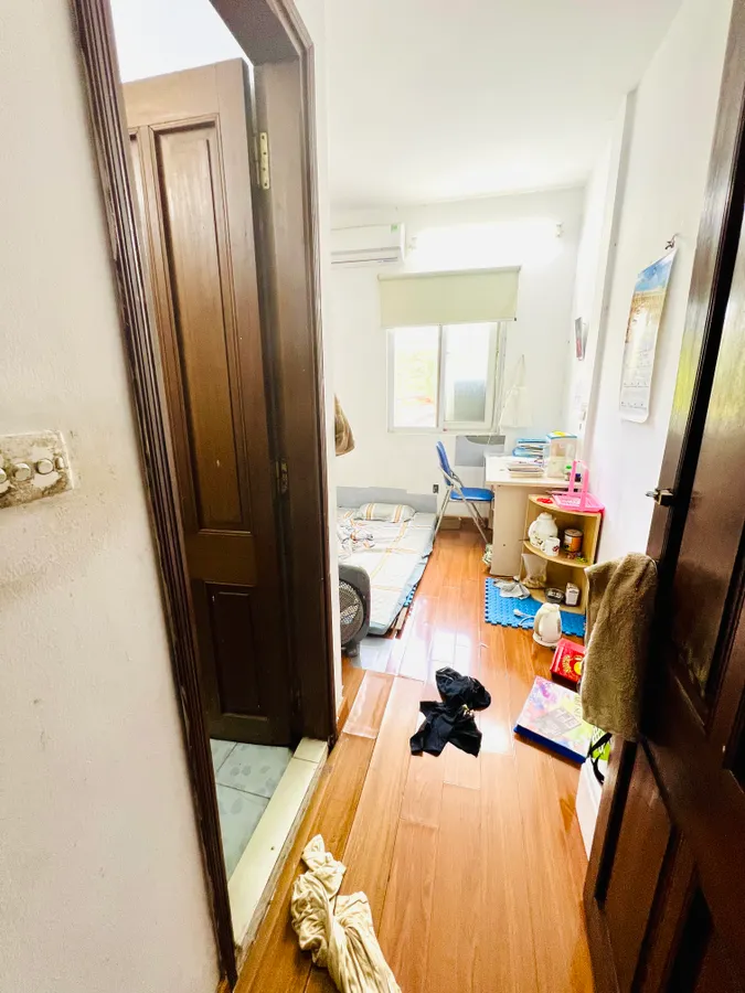 Bán Nhà Vũ Ngọc Phan 18m2. 5 tầng. mặt tiền 3.4m. giá 4.8 tỷ Đống Đa Hà