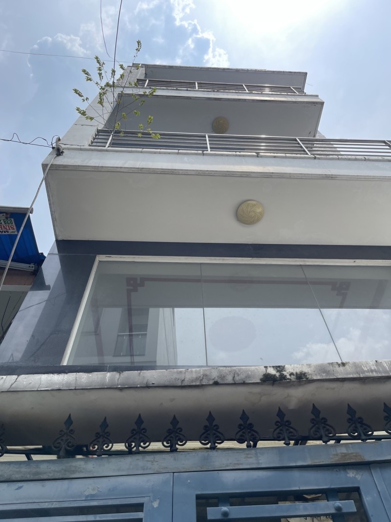 Bán nhà riêng 80m2 5 tầng Bình Đông 5pn( phường 13 quận 8 củ) giá chỉ 8,3 tỷ