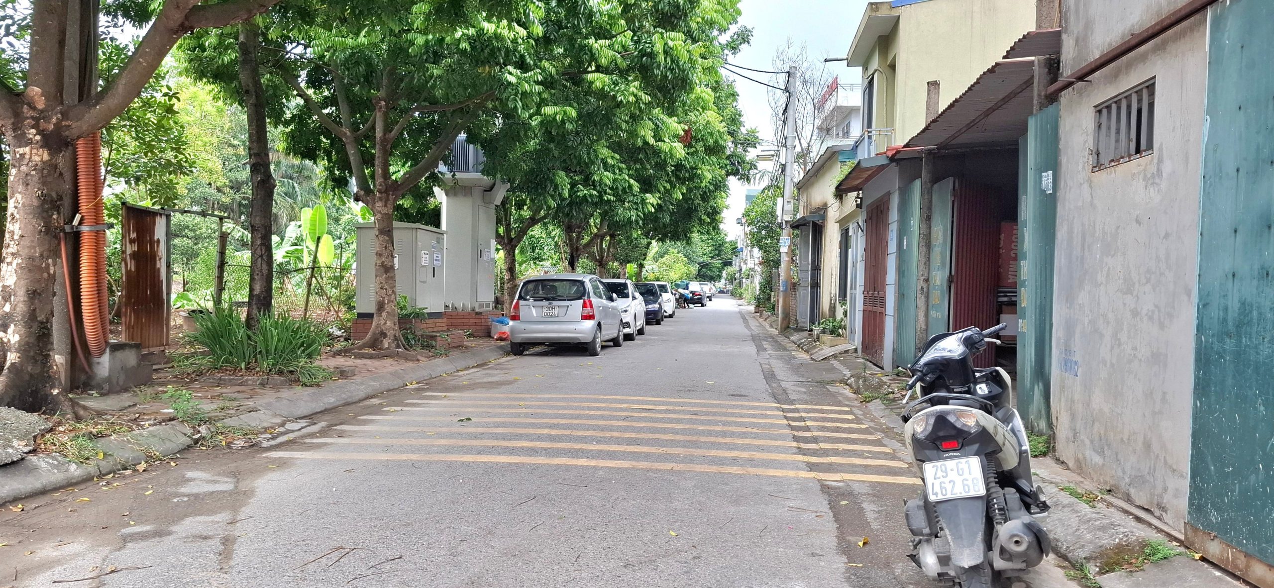 Thạch Bàn 105m² – Mặt tiền 5.9m – 11.55 Tỷ Phân lô - Ngõ thông - Ô tô vào nhà - Kinh doanh cực đỉnh