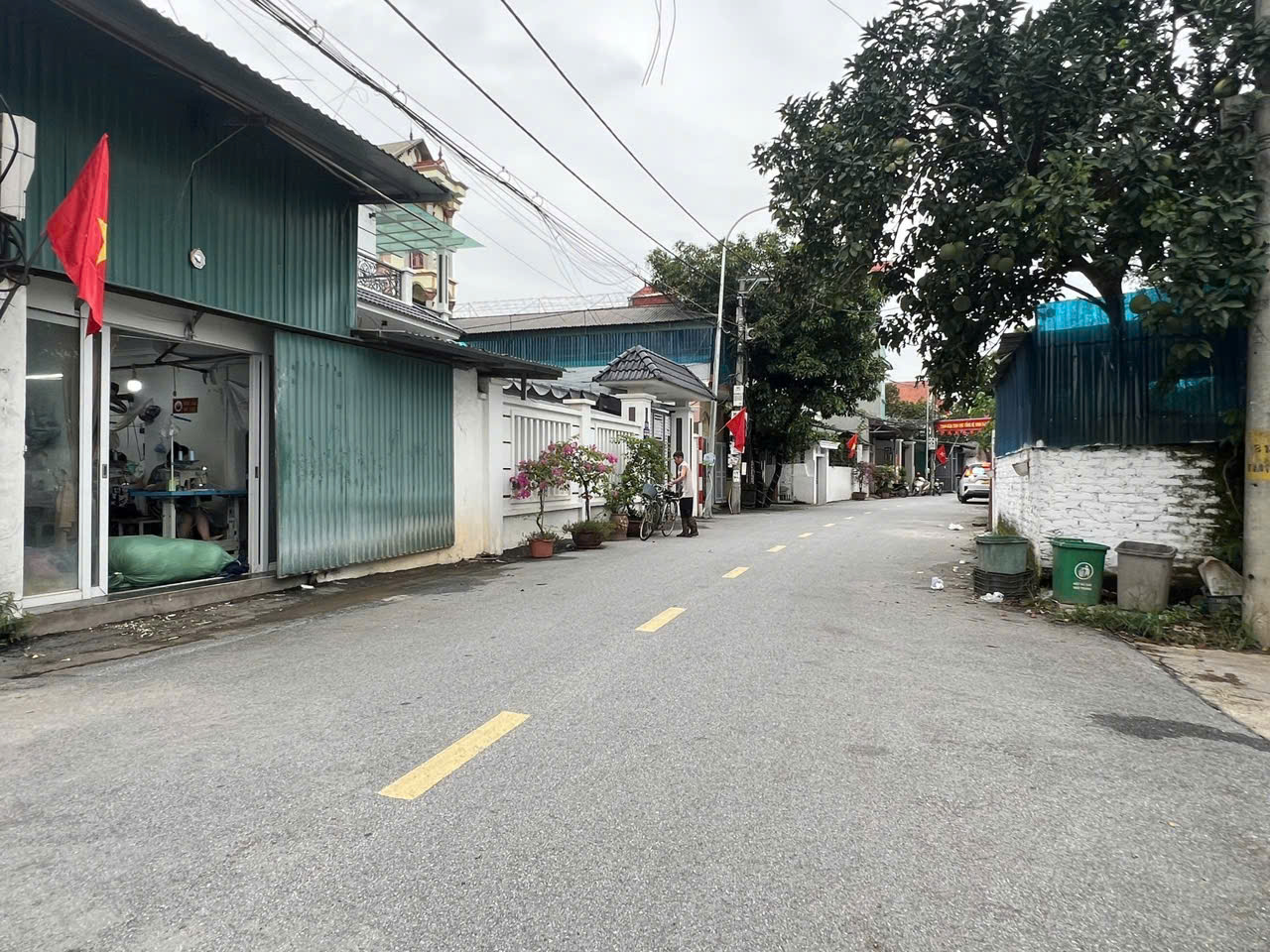 NẢNH ĐẤT ĐẸP ; THƯỢNG MỖ- Ô TÔ TẢI TRÁNH, THÔNG TỨ TUNG, VỊ TRÍ CỰC HIẾM , DIỆN TÍCH 79M- MĂT- HẬU 5M. GIÁ 7X