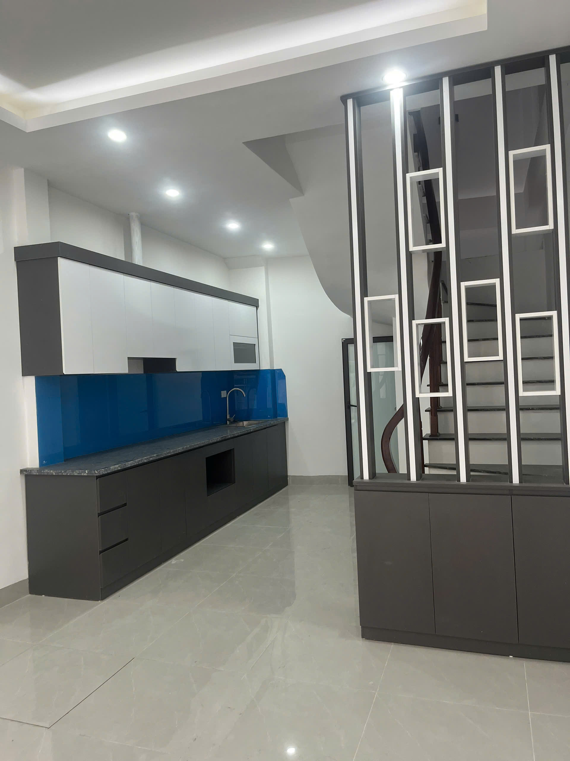 TÂN LÂP. Ô DIÊN .HẠNH ĐÀN . ĐAN PHƯỢNG. HÀ NỘI DUY NHẤT MỘT CĂN NHÀ 4.5 TẦNG MÀ NẰM BÊN CẠNH CÁC KHU ĐÔ THỊ NHƯ ĐÔ