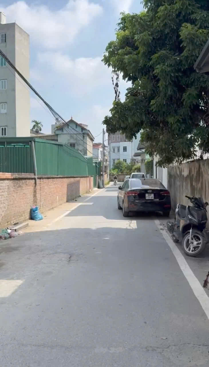 DI TRẠCH. HOÀI ĐỨC. HÀ NỘI .NHÀ MỚI DẸP LONG LANH 5 TÂNG - Ô TÔ ĐỖ CỬA- FULL NỘI THẤT. KHU VỰC ĐÓN ĐẦU HOÀI ĐỨC SÁT DẠI