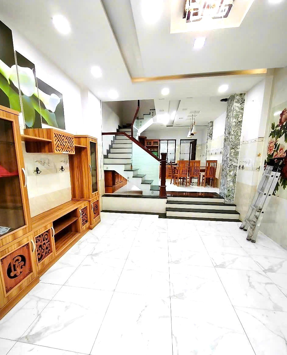 CHÍNH CHỦ GẤP BÁN NHÀ P14 Gò Vấp – HXH - 65M2 -3 Tầng, Gần EMART, Nhỉnh 5.x TỶ TL!