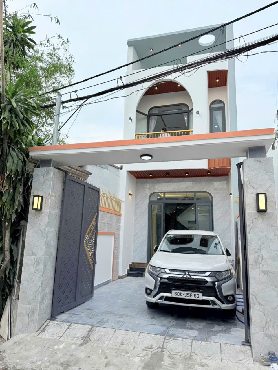 Bán nhà lầu mới đẹp lung linh, gần chợ Tân Hiệp, đường nhựa thông, chỉ 4 tỷ 390