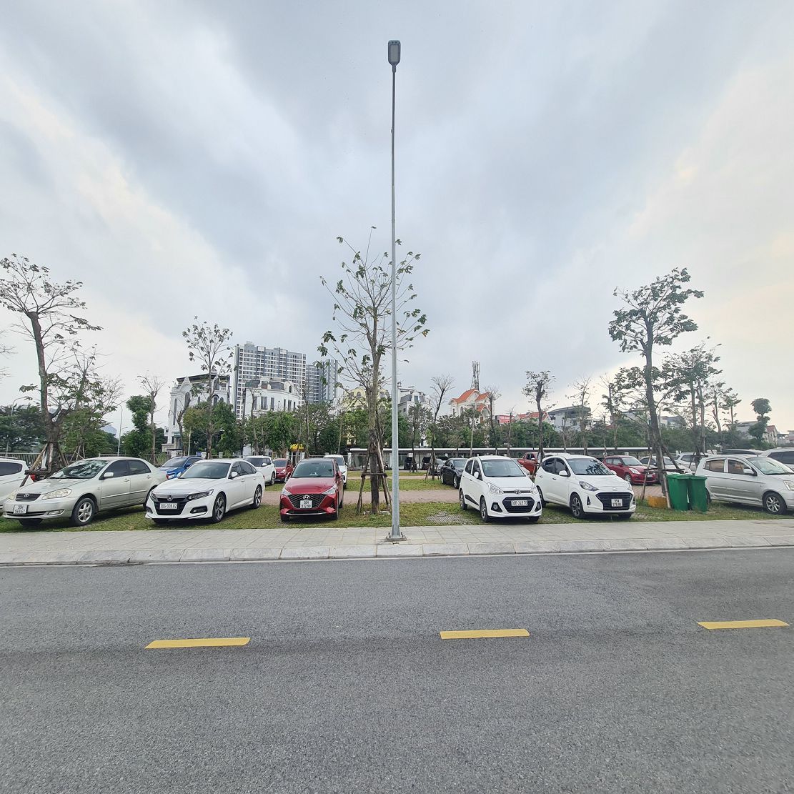 Nhỉnh 5 tỷ có đất gần cổng chính Học viện Nông nghiệp, ngõ ngắn, thông 4 chỗ. Lh 0989894845