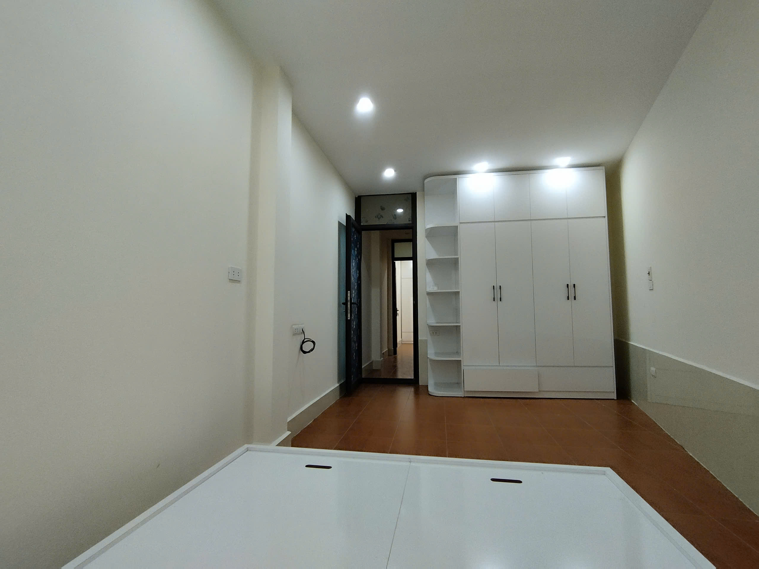 Cần Bán Gấp Nhà Dân Xây Kiên Cố Ở Mỗ Lao,HĐ,Ô Tô Đỗ Cách Nhà Vài Chục Mét.Giá 7.85Tỷ Có TL