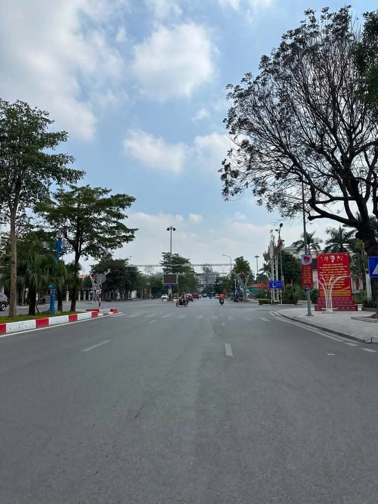CHO THUÊ NHÀ - DIỆN TÍCH 54M2*4 TẦNG - KINH DOANH - Ô TÔ TRÁNH - TT VĂN ĐIỂN - THANH TRÌ