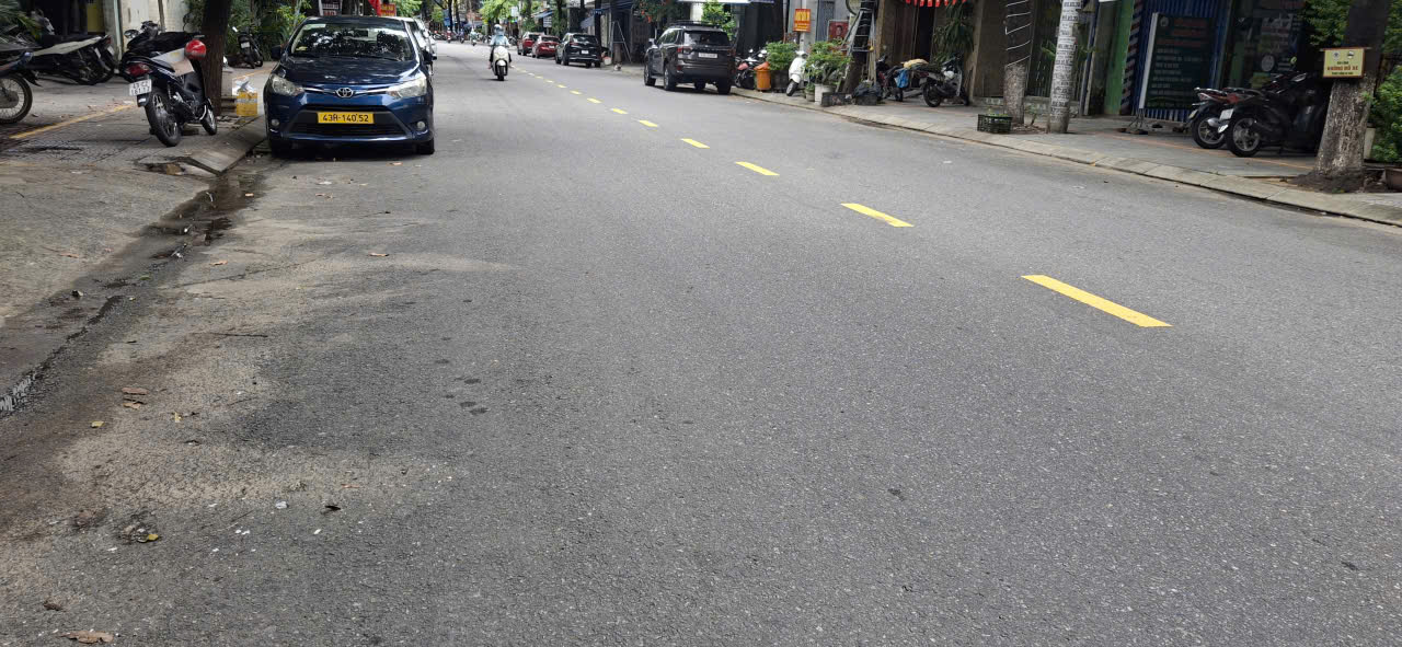 NHÀ 3 TẦNG LÔ GÓC ĐƯỜNG 10.5M– TRUNG TÂM HẢI CHÂU 15.5 TỶ