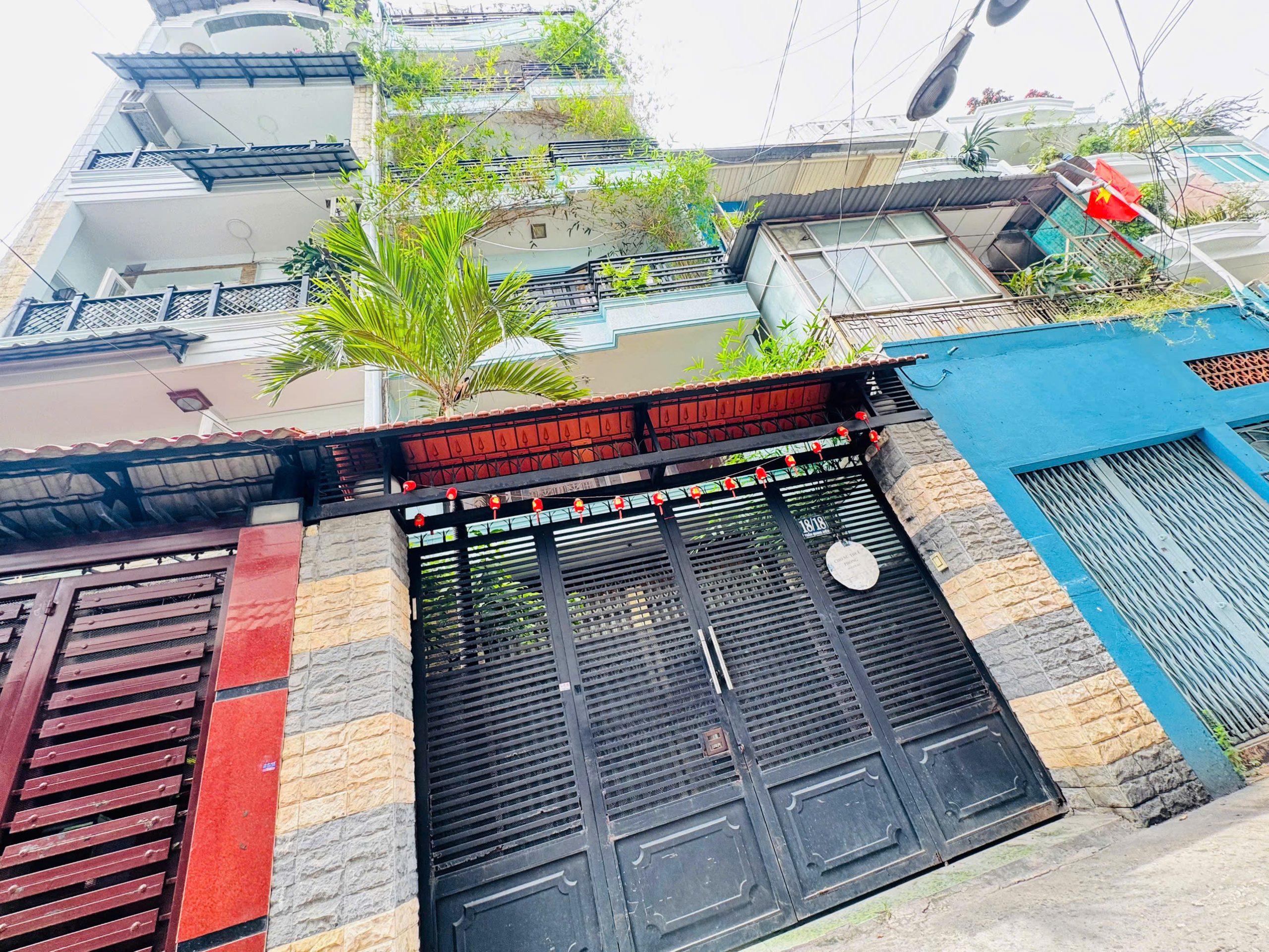 CHÍNH CHỦ 1 ĐỜI XƯA BÁN NHÀ 4 TẦNG XE HƠI ĐẬU CỬA Đ.TRẦN QUANG DIỆU, QUẬN 3 - 5.5M*17M - SỔ VUÔNG ĐẸP