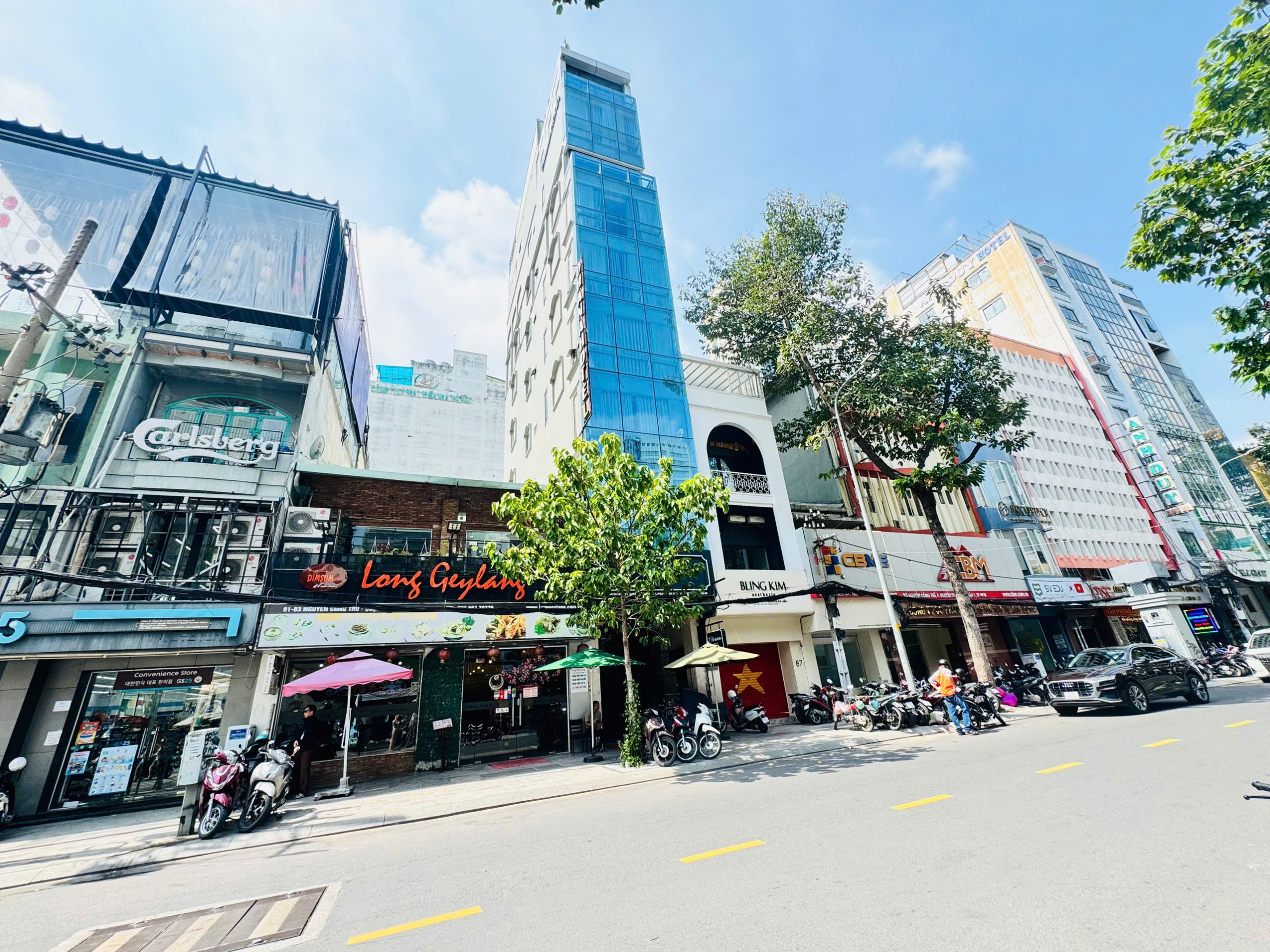 BÁN NHÀ MẶT TIỀN KD Đ.NGUYỄN CÔNG TRỨ, QUẬN 1 - HIẾM NHÀ BÁN - 4M*18M - VỊ TRÍ KINH DOANH ĐỈNH