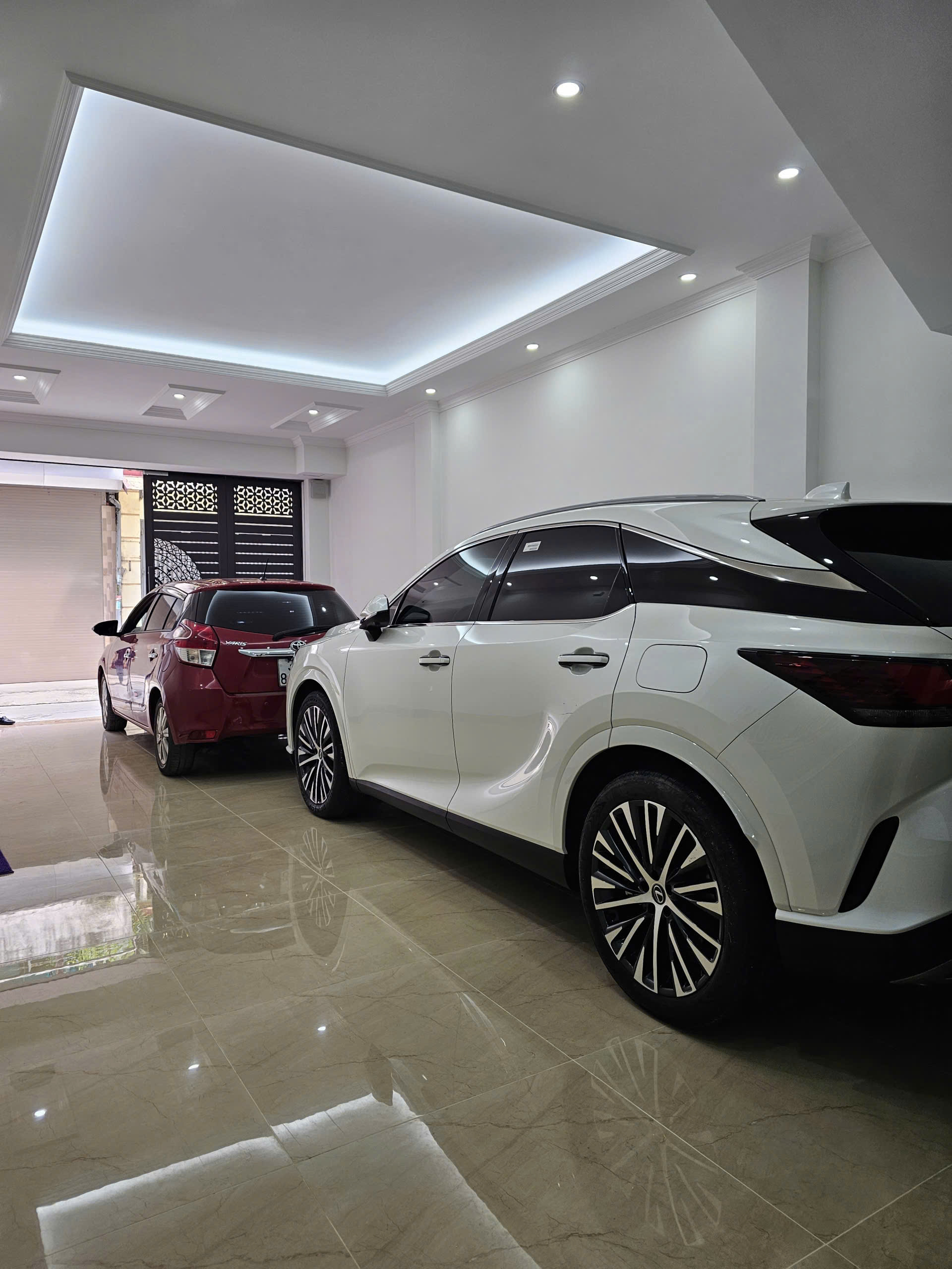 Bán nhà đường Hoàng Sâm - Phùng Chí Kiên, số 61 ngõ 2 mới thang máy 6 tầng ô tô tránh.