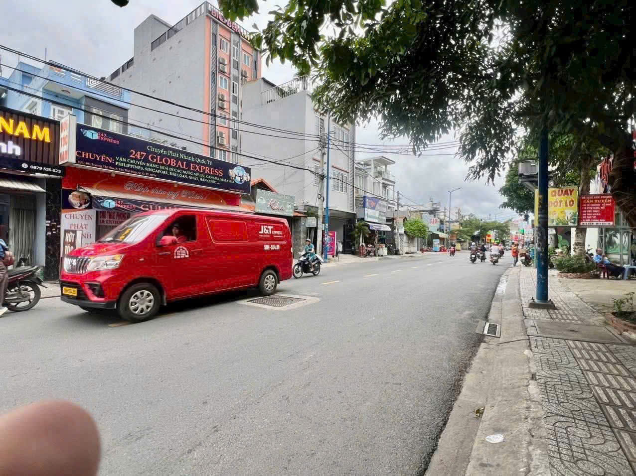 BÁN ĐẤT (7.6x25) TẶNG NHÀ ĐANG CHO THUÊ GIÁ CAO THỚI AN , Q12