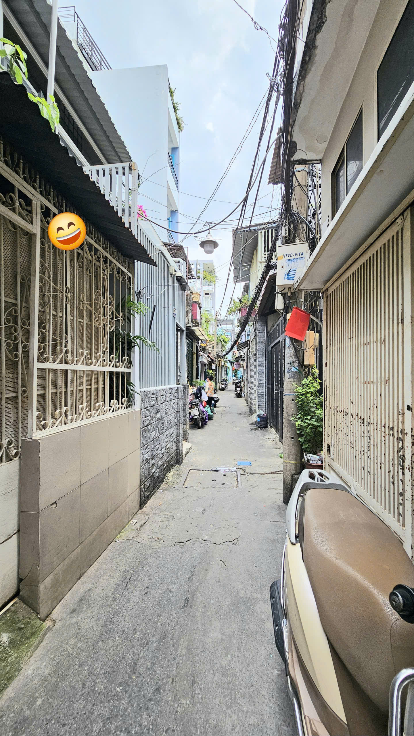 Sát mặt tiền Q4 Ngang 3 dài 16 m có 80 triệu m