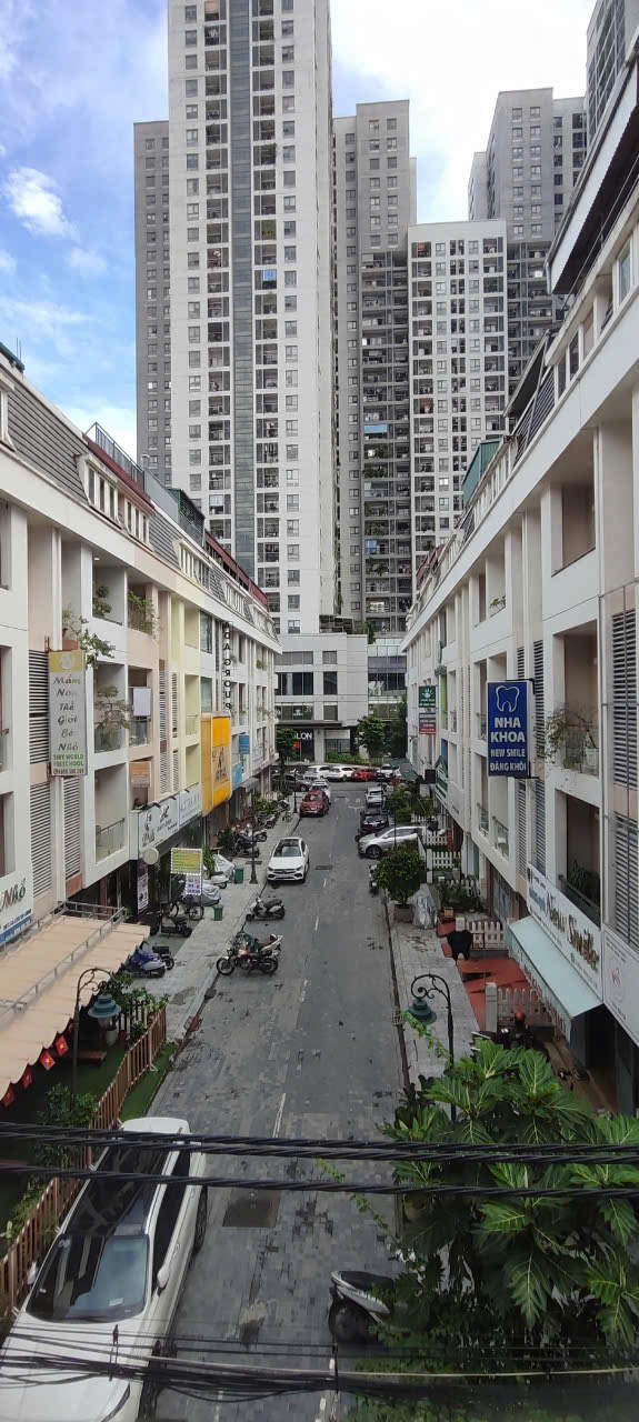 BÁN NHÀ MẶT NGÕ RỘNG 8M CỰC HIẾM TẠI VẠN PHÚC, MỚI - 5T - THANG MÁY - DT 45M2, GIÁ ĐẦU TƯ