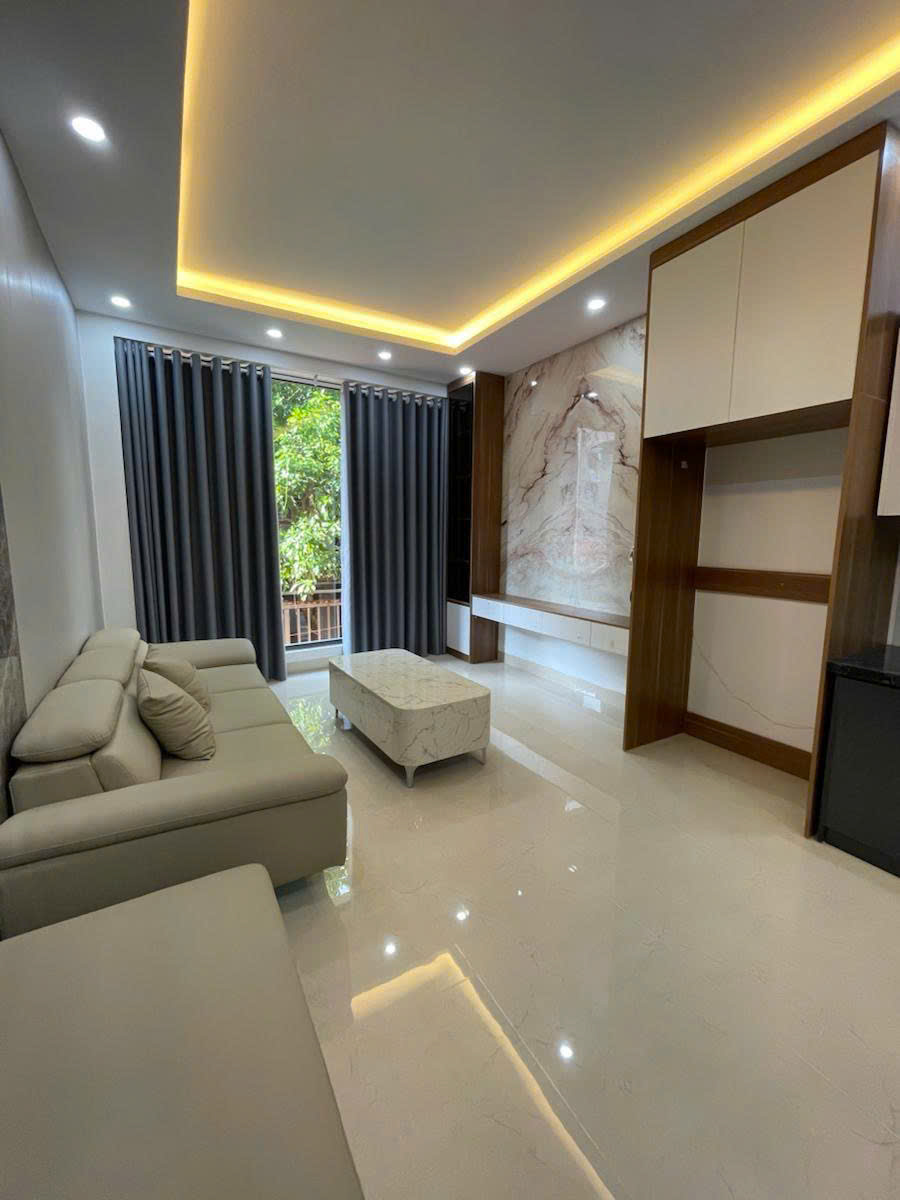 Bán nhà Ngọc Thụy 41m 6 tầng thang máy gara ô tô hơn 11 tỷ