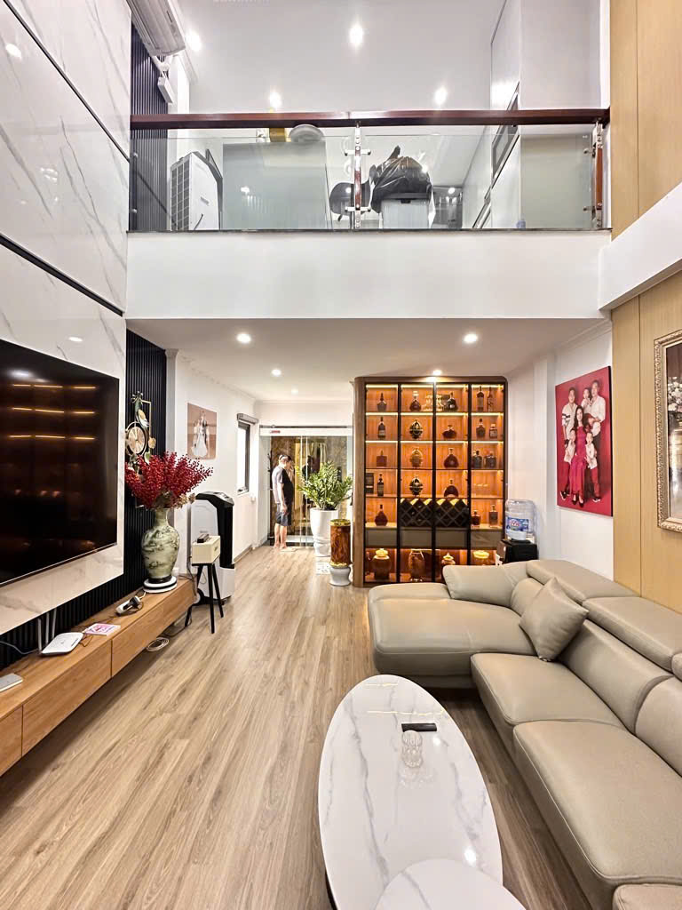 Bán nhà Võng Thị – gần Hồ Tây, 6 tầng thang máy - duy nhất 1 căn 16 tỷ