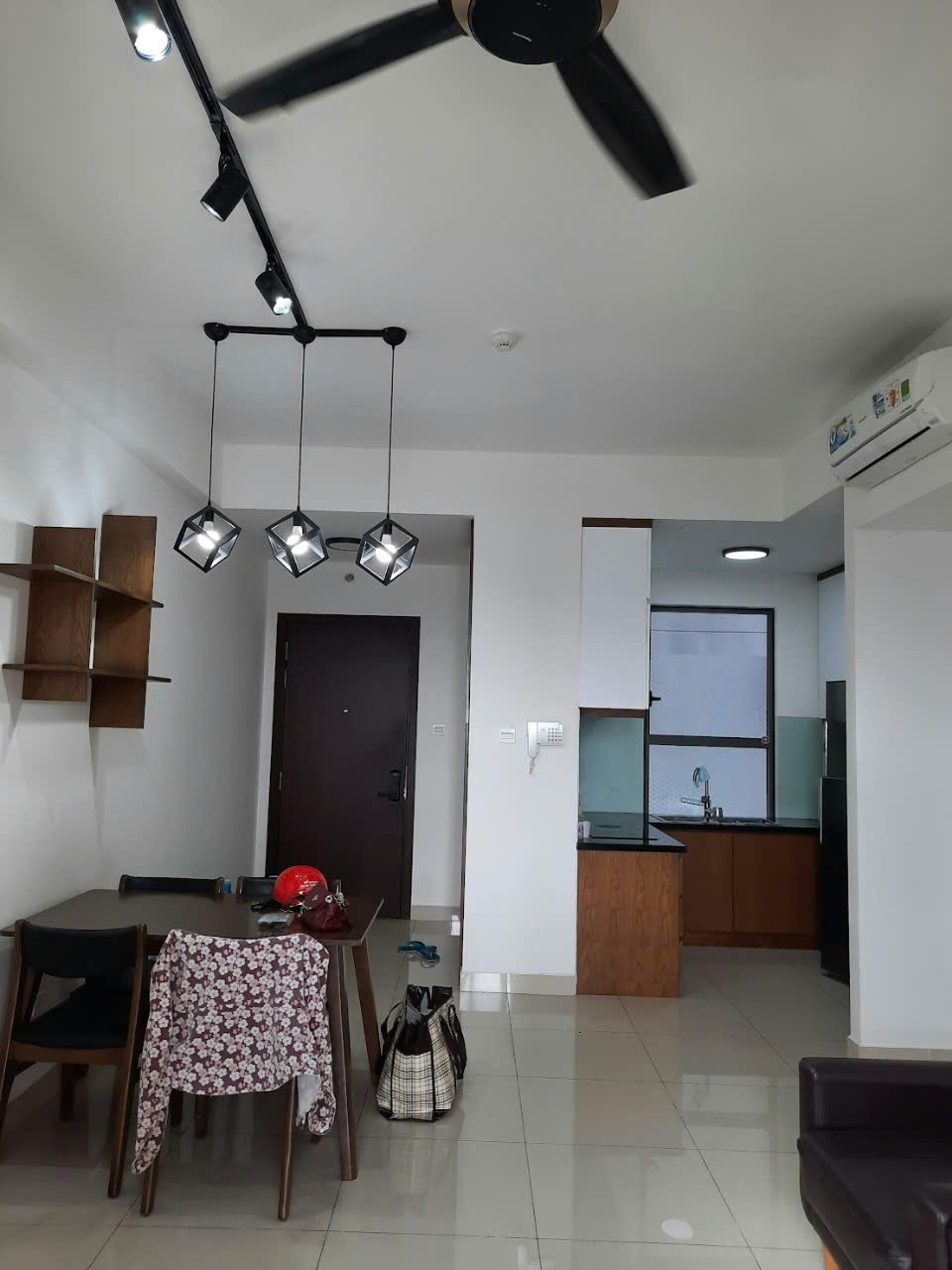 BÁN Căn 3PN THE SUN AVENUE - TẦNG CAO BAN CÔNG DÀI VIEW SÔNG