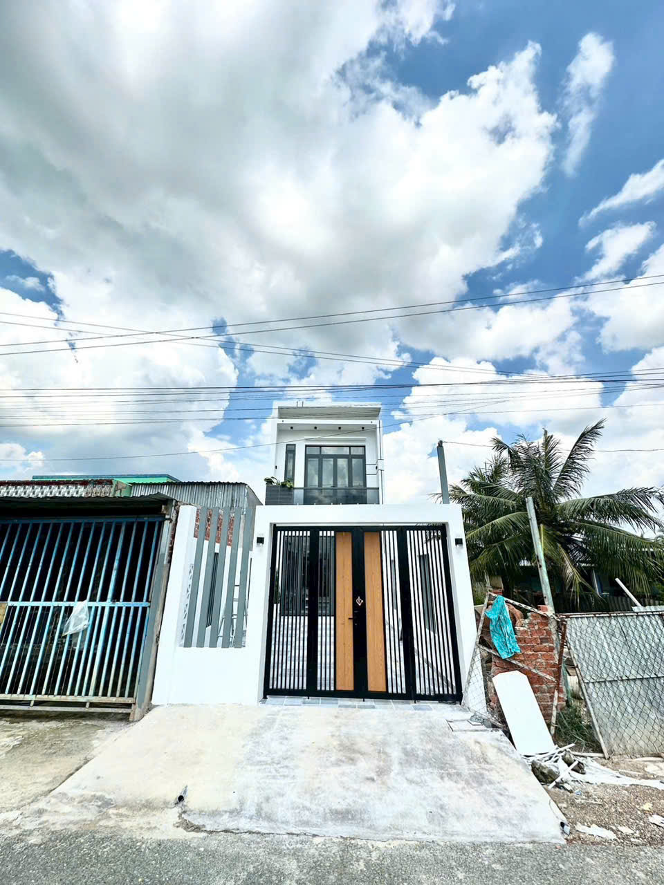 Nhà mặt tiền đường Tây Bắc, xã Thuận Thành dt dt 117m2 1 lầu 4pn 2wc giá 2,68 tỷ