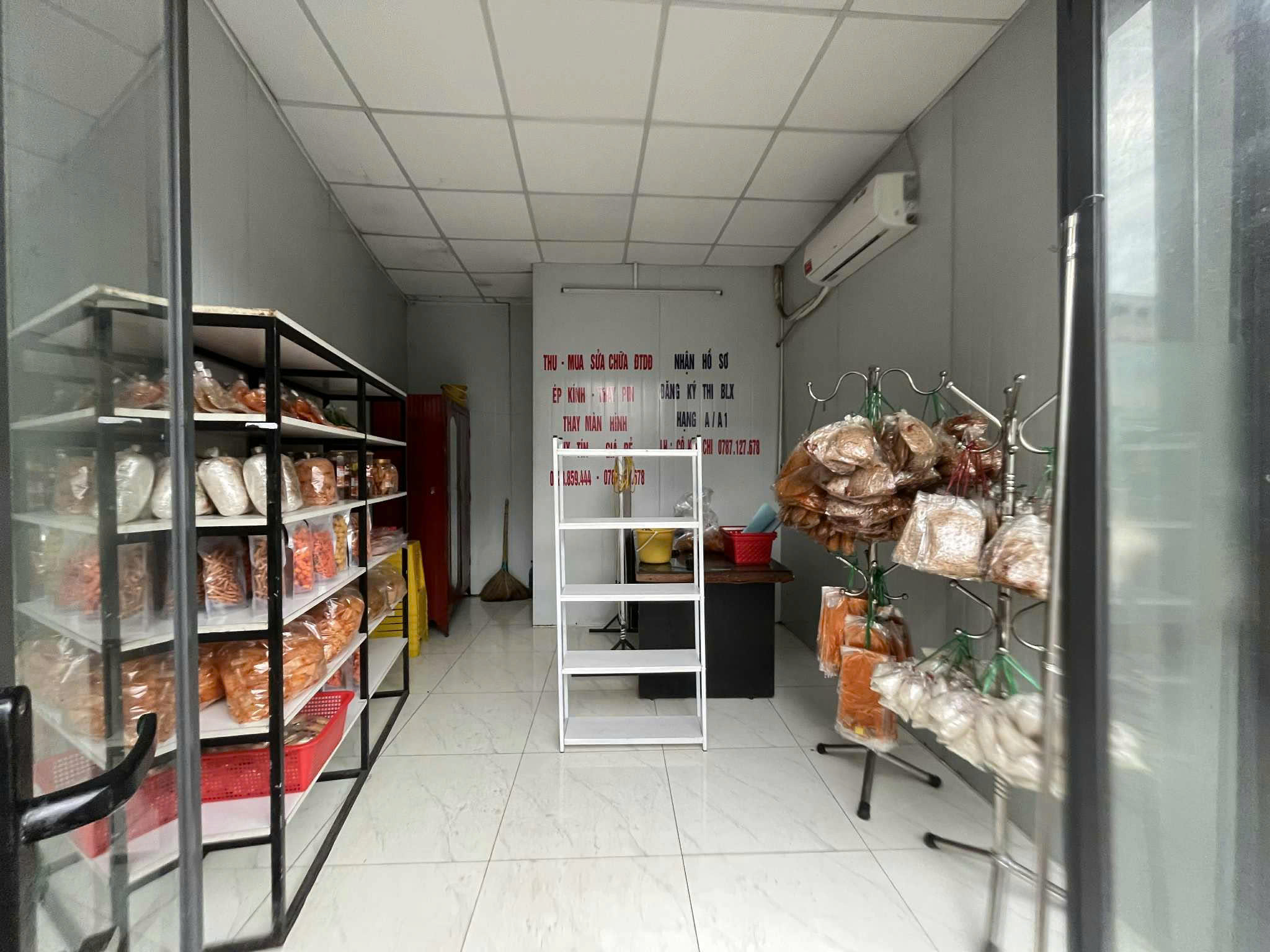 SANG TOÀN BỘ HÀNG HOÁ & ĐỒ ĐẠC BÁNH TRÁNG TẠI BÌNH DƯƠNG - CHỈ 11 TRIỆU