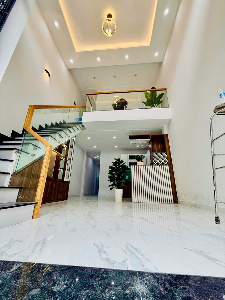 OTO ĐỖ CỬA - NHÀ 1 TRỆT 1 LỬNG FULL NỘI THẤT – TĂNG NHƠN PHÚ A - CHỈ 5.25 TỶ