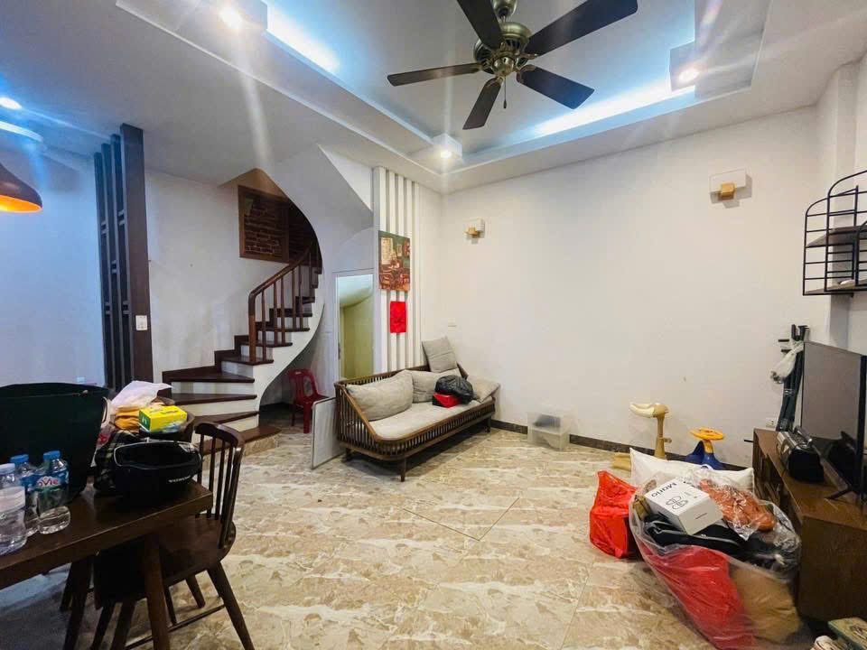 NHÀ PHÂN LÔ TRẦN DUY HƯNG - MẶT TIỀN RỘNG - NGÕ THÔNG KD - 38M2x5T MT6M - 9.8TỶ
