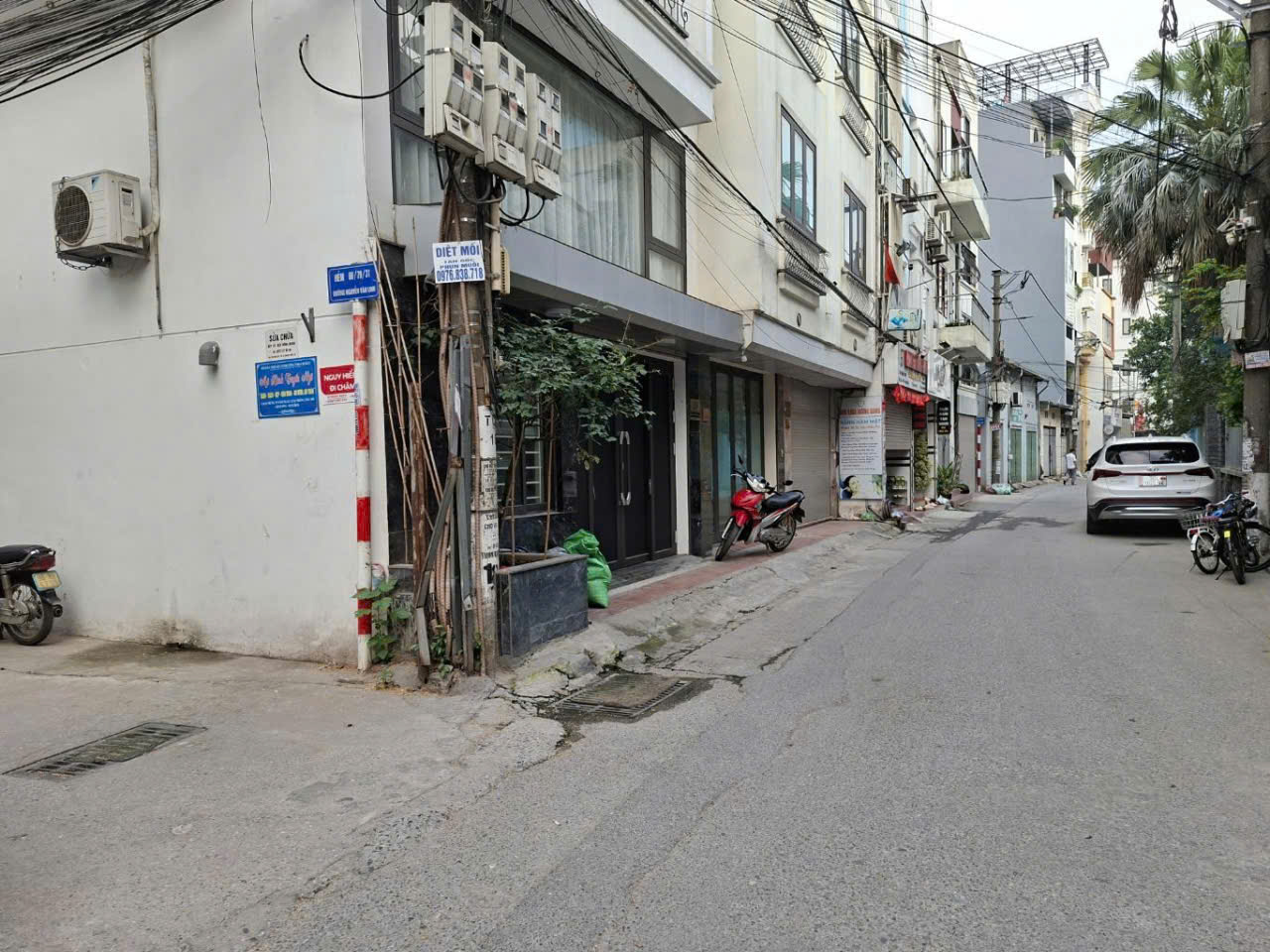 LONG BIÊN - LÔ GÓC 2 MẶT NGÕ - NGÕ RỘNG HƠN 3M Ô TÔ VÀO - GIÁ ĐẦU TƯ